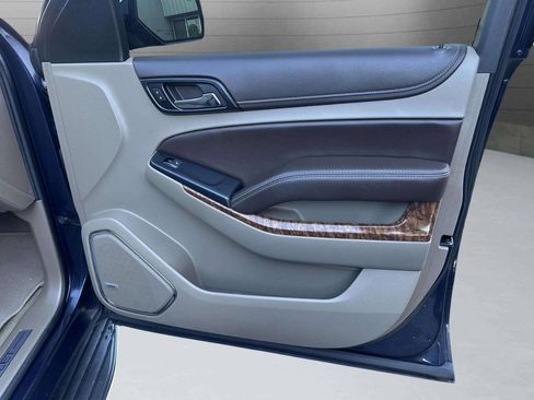 Used 2017 Chevrolet Tahoe Premier AWD/4WD image 36
