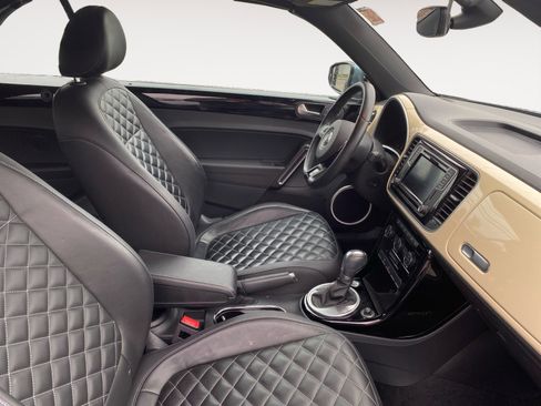 Used 2019 Volkswagen Beetle 2.0T Final Edition SEL FWD image 14