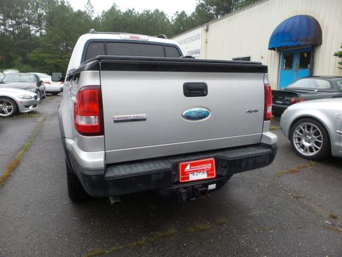 Used 2008 Ford Explorer Sport Trac XLT AWD/4WD image 6