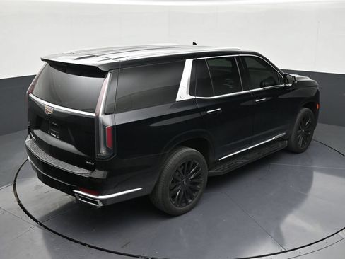 Used 2023 Cadillac Escalade Luxury RWD image 16
