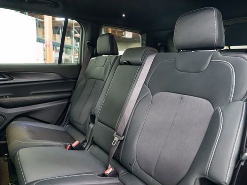 New 2026 Jeep Grand Cherokee L 4WD image 27