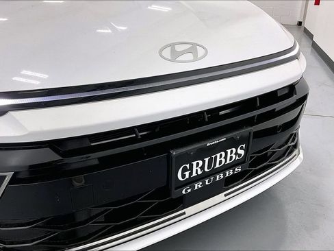 New 2026 BMW X1 xDrive28i w/ Convenience Package image 35