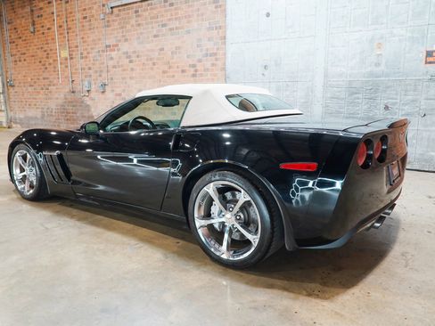 Used 2011 Chevrolet Corvette Grand Sport w/ Preferred Equipment Group RWD image 11