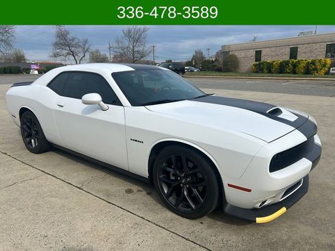 Used 2022 Dodge Challenger R/T w/ Blacktop Package image 7