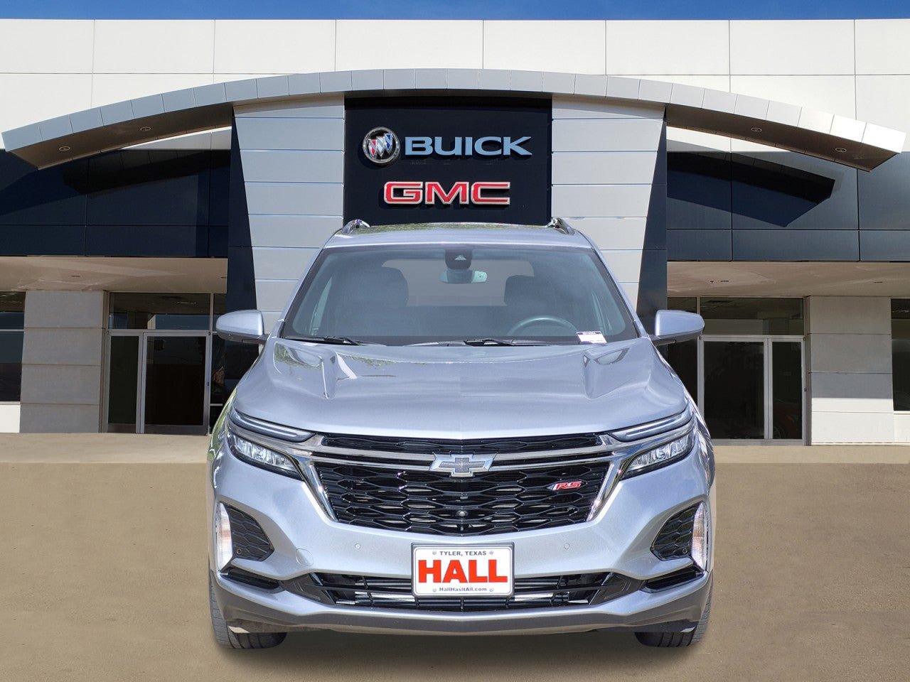 Certified 2023 Chevrolet Equinox RS FWD image 2