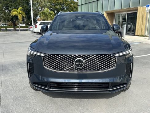 New 2026 Volvo XC90 B6 Plus image 3