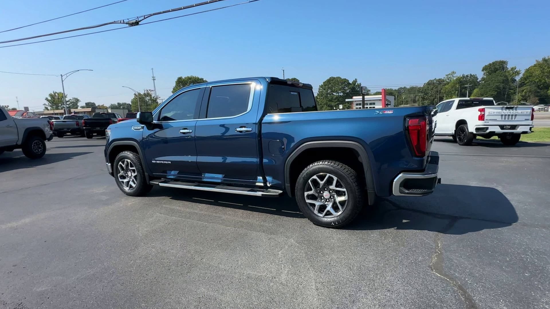 Certified 2023 GMC Sierra 1500 SLT w/ SLT Premium Package AWD/4WD image 6