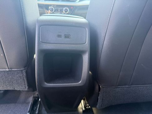 Used 2025 Chevrolet Trax LT FWD image 23