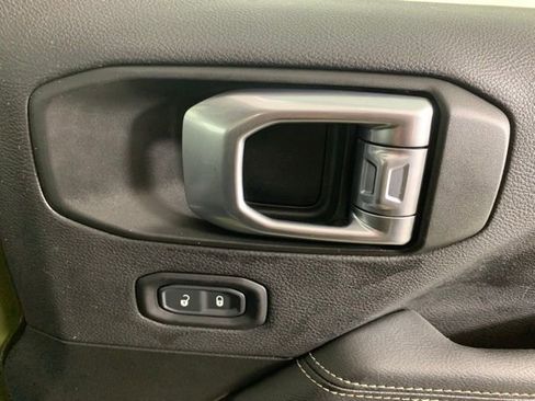 Used 2023 Jeep Wrangler Sahara image 32