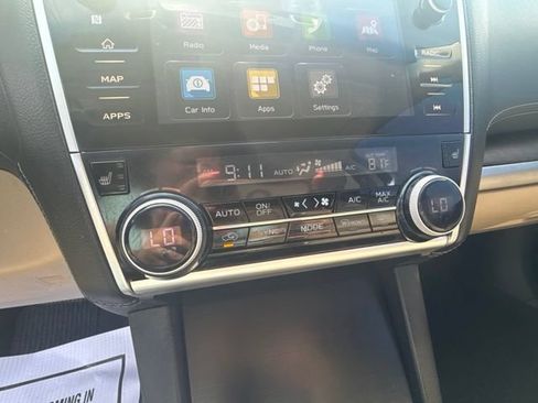 Used 2018 Subaru Outback 2.5i Limited AWD/4WD image 23