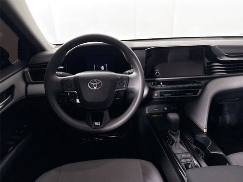 Certified 2025 Toyota Camry LE image 31