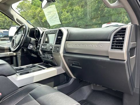 Used 2021 Ford F250 Lariat w/ Lariat Value Package AWD/4WD image 16