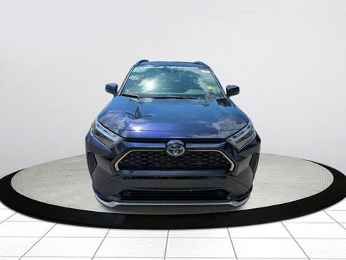 Used 2024 Toyota RAV4 SE w/ Weather & Moonroof Package AWD/4WD image 8