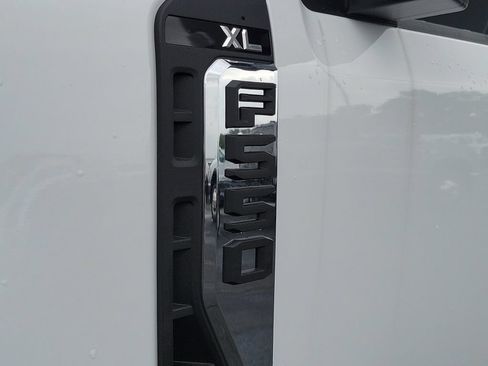 New 2026 Ford F550 4x4 Regular Cab Super Duty image 15