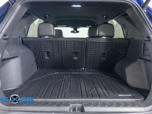 Used 2022 Chevrolet Equinox RS w/ LPO, Floor Liner Package FWD image 33