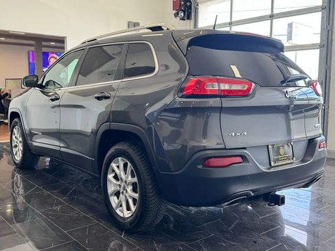 Used 2016 Jeep Cherokee Latitude w/ Cold Weather Group image 4