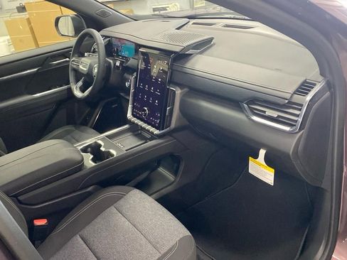 New 2025 GMC Acadia Elevation image 19