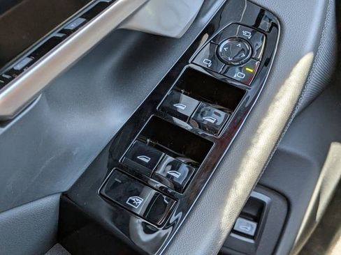 New 2026 BMW 530i RWD image 25