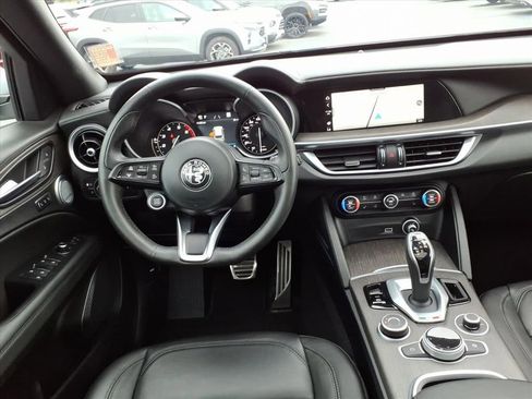 Used 2023 Alfa Romeo Stelvio Ti image 23