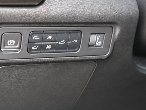 Used 2024 GMC Hummer EV 3X w/ LPO, Illumination Package image 17