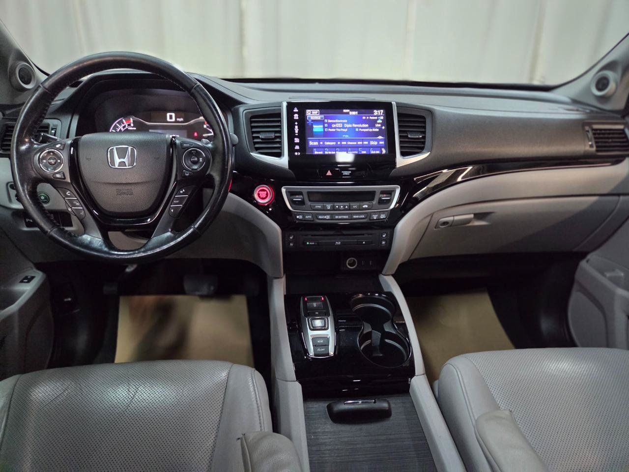 Used 2018 Honda Pilot Elite image 29