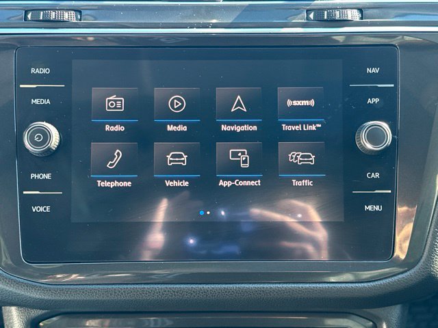 Used 2018 Volkswagen Tiguan SEL AWD/4WD image 33
