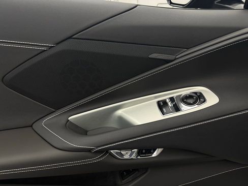 Used 2023 Chevrolet Corvette Stingray Coupe w/ Z51 Performance Package image 26