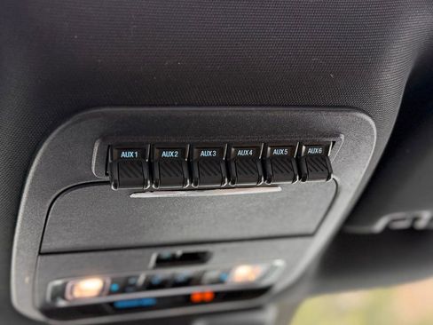 Used 2023 Ford F350 Lariat image 31