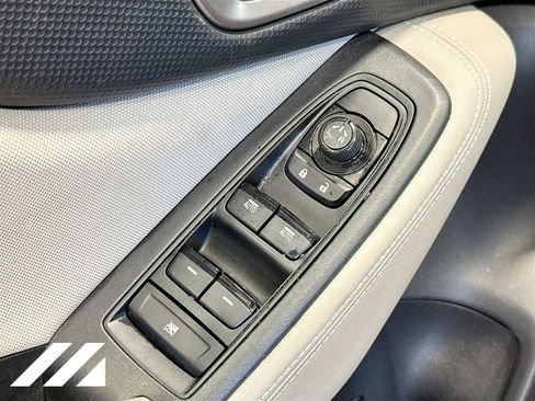 Used 2022 Subaru Forester Premium AWD/4WD image 19