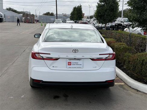 Certified 2025 Toyota Camry LE image 6