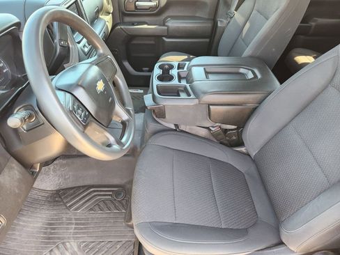 Used 2020 Chevrolet Silverado 2500 Custom w/ Custom Value Package image 15