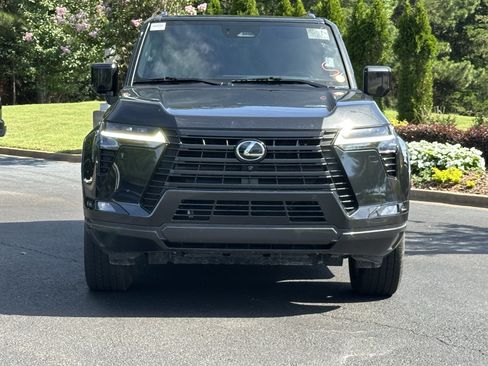 Used 2024 Lexus GX 550 w/ Cold Area Package AWD/4WD image 3
