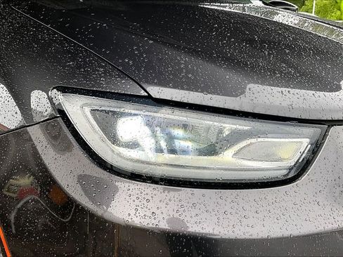 Used 2023 Chrysler Pacifica Touring-L FWD image 30