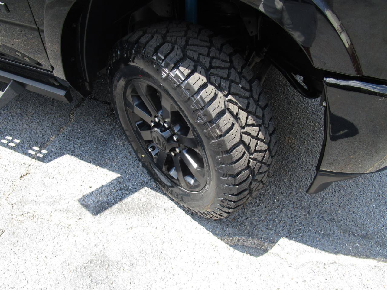 Used 2022 RAM 2500 Laramie w/ Night Edition AWD/4WD image 34