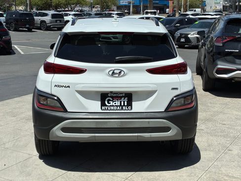 Certified 2022 Hyundai Kona SEL w/ Convenience Package AWD/4WD image 5