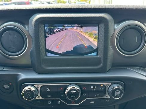 Used 2021 Jeep Wrangler Sport AWD/4WD image 36