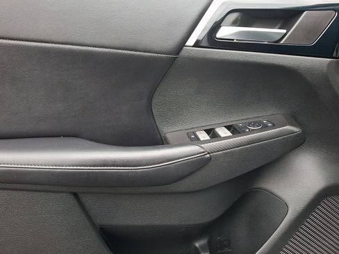 Used 2022 Mitsubishi Outlander SE image 12