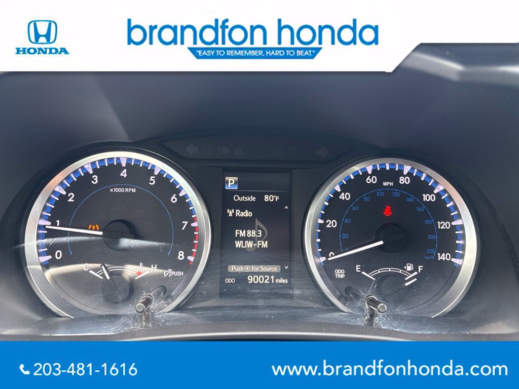Used 2017 Toyota Highlander Plus AWD/4WD image 17