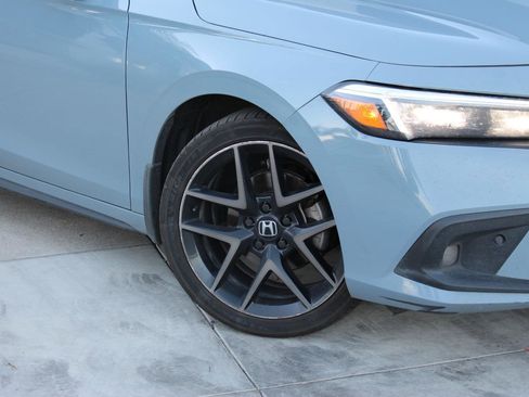 Used 2022 Honda Civic Sport Touring image 3