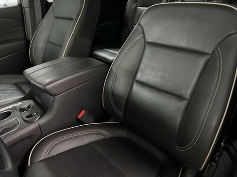 Certified 2023 Chevrolet Traverse Premier w/ Redline Edition FWD image 20