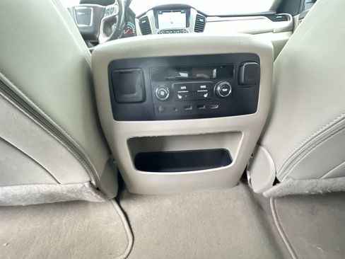 Used 2020 GMC Yukon Denali w/ Denali Ultimate Package image 22