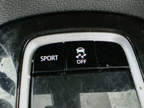 Used 2021 Toyota Corolla XSE FWD image 18