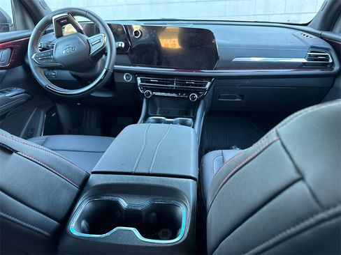 Used 2026 Chevrolet Traverse Z71 w/ Enhanced Driving Package image 7