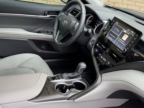 Used 2024 Toyota Camry XLE w/ Cold Weather Package image 9