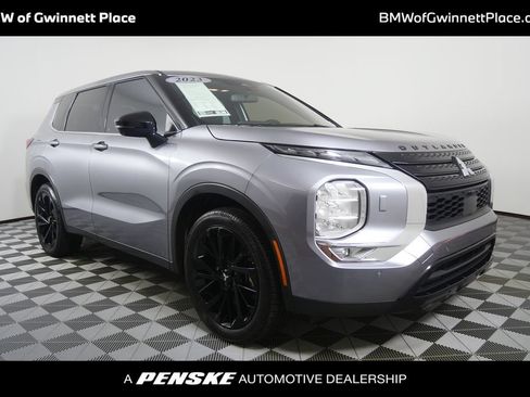 Used 2023 Mitsubishi Outlander SE Black Edition AWD/4WD image 1
