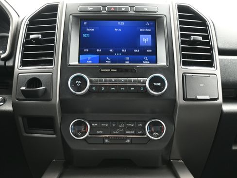 Used 2021 Ford Expedition XLT RWD image 17