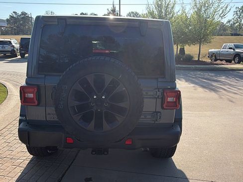 Used 2025 Jeep Wrangler Backcountry image 9