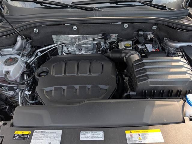 Certified 2024 Volkswagen Atlas Cross Sport SE AWD/4WD image 11