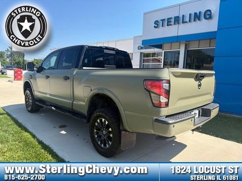 Used 2018 Nissan Titan PRO-4X AWD/4WD image 3