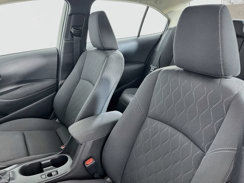Used 2025 Toyota Corolla LE FWD image 27